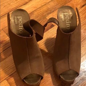 Pedro Garcia heels